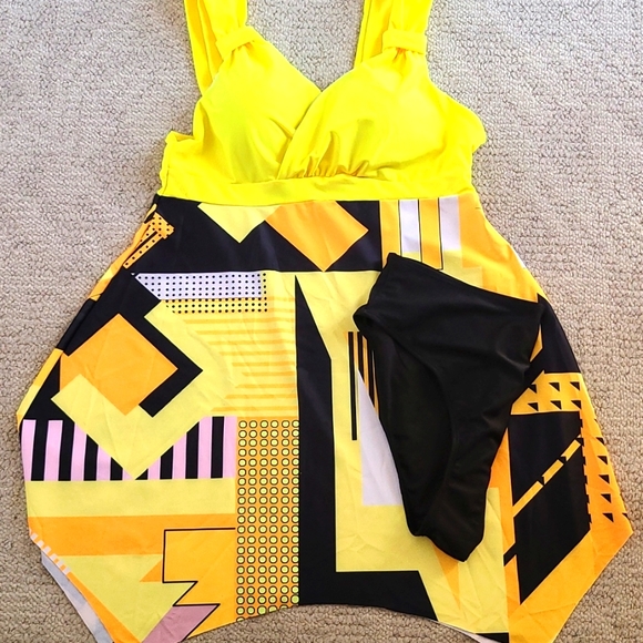 Swimdress with bottoms - Picture 3 of 3